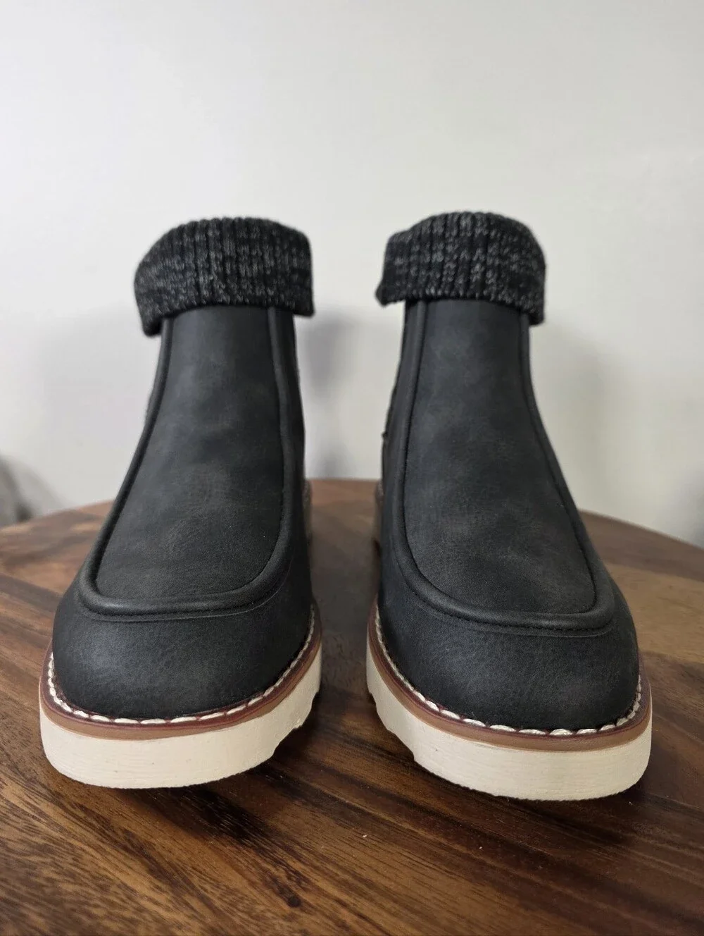 Pierre Dumas Tally Adventure Seeker Moc Toe Ankle Boots Black Knit Size 8.5